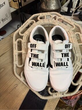 Vans Mens White & Black Velcro 'Off The Wall' Sneakers